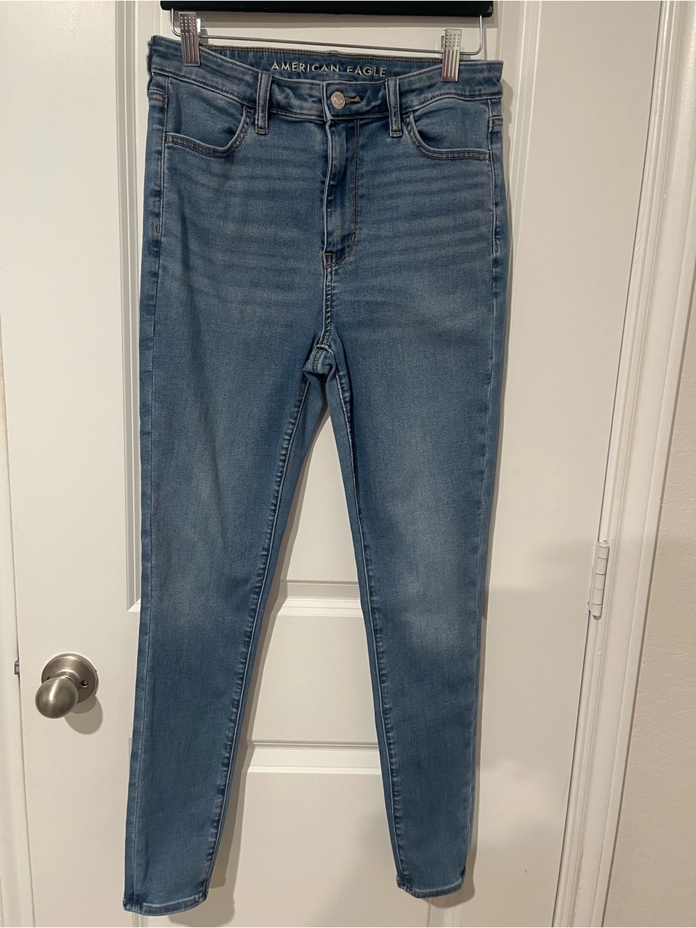 American Eagle Outfitters Light Blue High-Rise Skinny Jeans